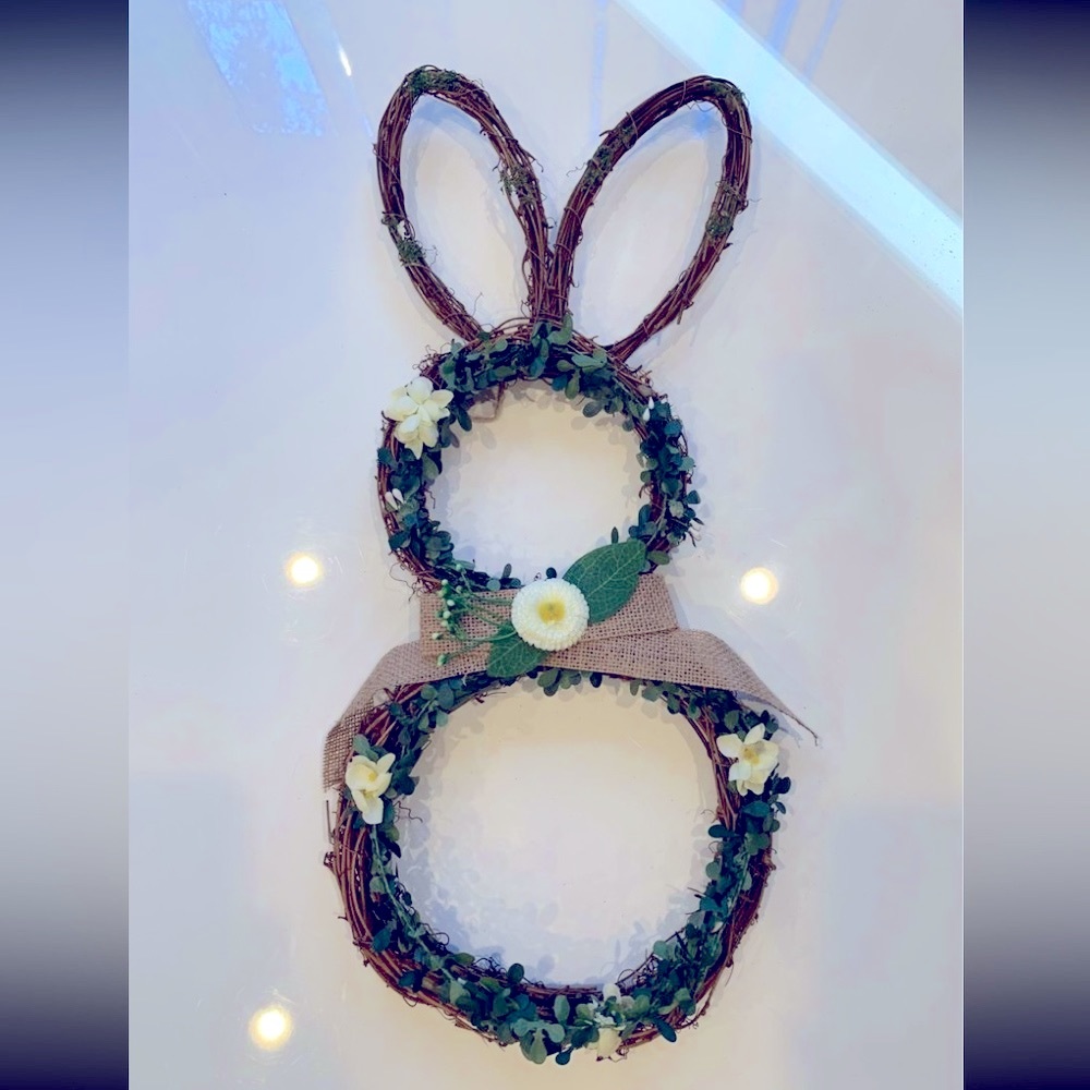 Bunny wall/ door hanging